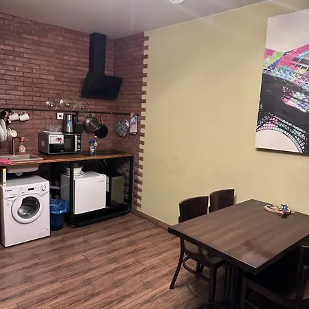 Hyggelig Lejlighed I Centrum Af Apartamento